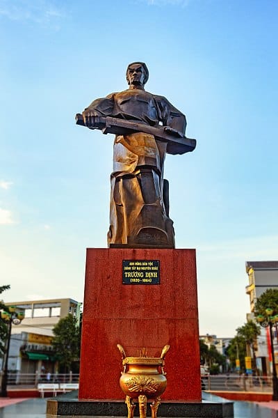 400px Tượng Trương Định 1 Cuộc khởi nghĩa của Trương Định (1862 1864)