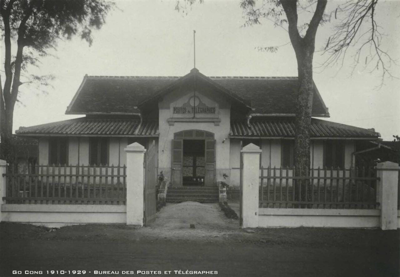 1748207981 305734 13476480 n07 37611330081 go cong 1910 1929 bureau des postes et telegraphes buu dien 1 Vài tấm ảnh Gò Công Xưa