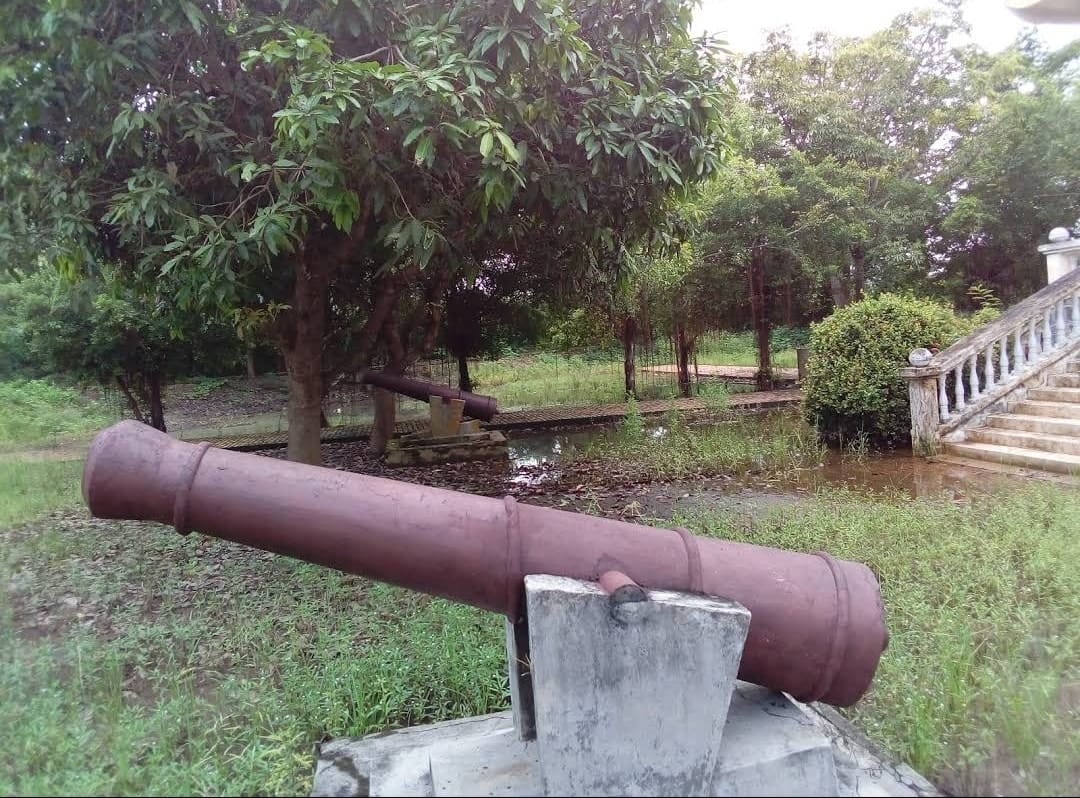 67937184 114719543214385 5972082970603814912 n 1024x757 Tháng tám, về thăm Chiến lũy Pháo Đài